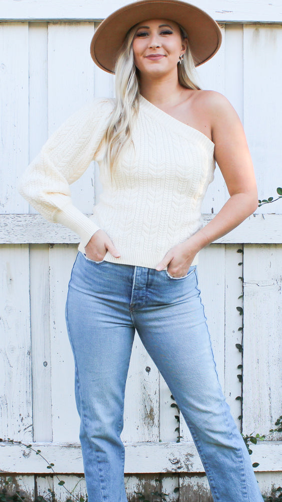 chilly in aspen sweater | ivory