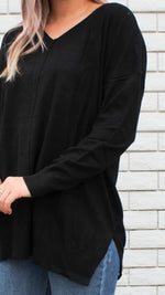 v-neck outseam sweater in black