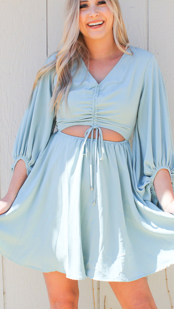 waist cutout flowy sleeve dress in blue