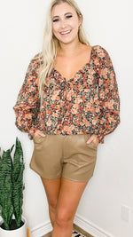 falling for floral top | brown